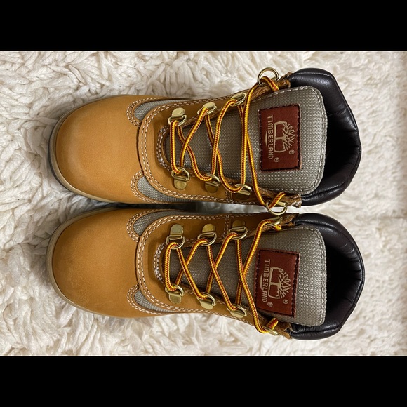 Children’s Timberland Boots Sz. 2 - Picture 6 of 11